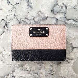NWT kate spade Bay Street Tellie wallet